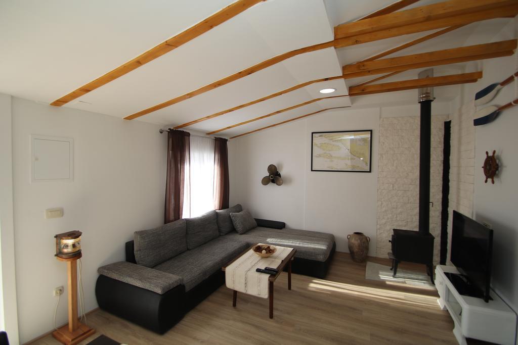Oak House Villa Zadvarje Dış mekan fotoğraf
