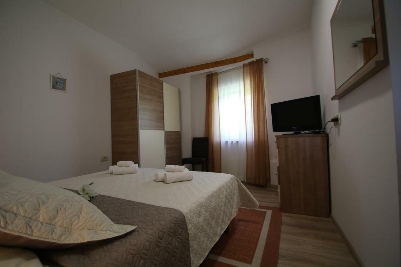 Oak House Villa Zadvarje Dış mekan fotoğraf